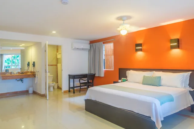 Standard, King Bed, Illusion Hotel Boutique 5/10