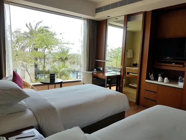 غرفة بسريرين منفصلين بإطلالة على المسبح، Hyatt Regency Amritsar Hotel & Spa 2/6