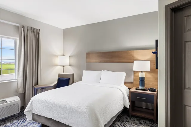 جناح بسرير كوين، Candlewood Suites Yuma 1/7