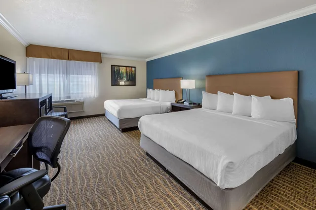 غرفة قياسية بسريرين كوين، Best Western Town & Country Lodge 2/10