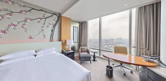 غرفة ديلوكس بسرير كينج، LOTTE HOTEL HANOI 3/8