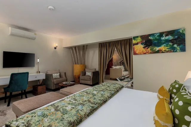 جناح سوبيريور بسرير كينج، The Emin Pasha Hotel 2/2