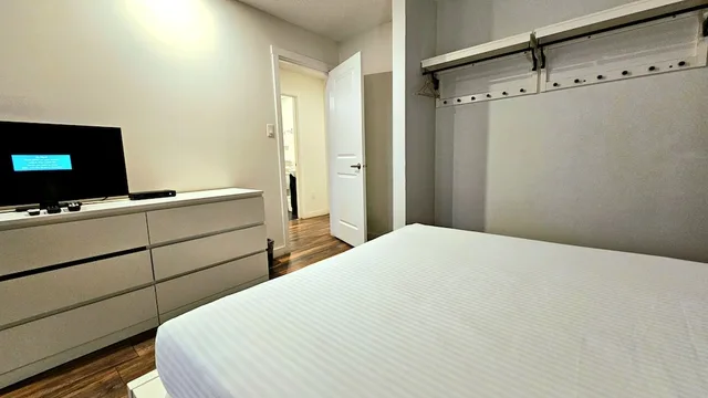 شقة سكنية اقتصادية بسريرين كوين يُسمح فيها بالحيوانات الأليفة بمطبخ صغير، Cloud 9 Inn 4/7