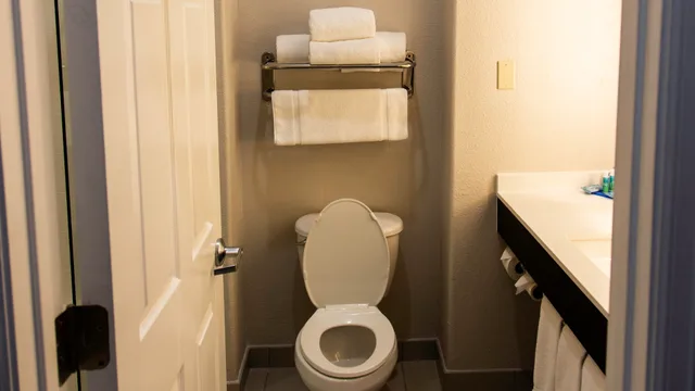 غرفة بسرير كينج، Holiday Inn Express Hotel Suites Texas City 4/4