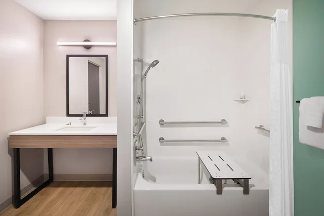 غرفة بسرير كوين لذوي الإعاقة، ECHO Suites Extended Stay by Wyndham Austin Round Rock 9/10