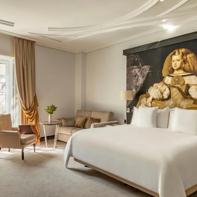 Red Level, Connecting, Supreme, King Bed، Palacio de Los Duques Gran Melia 1/3
