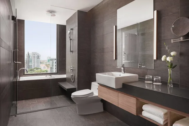 غرفة تنفيذية بسرير كينج مع أريكة، Courtyard Phnom Penh 7/9