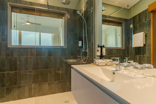 غرفة بسريرين منفصلين بإطلالة على البحر، Pestana Vila Lido Madeira 5/6
