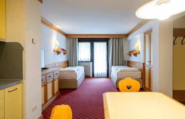 شقة بسرير كوين بشرفة بغرفة نوم واحدة مع سرير سحّاب إضافي مع أريكة، Residence Lastei 8/10