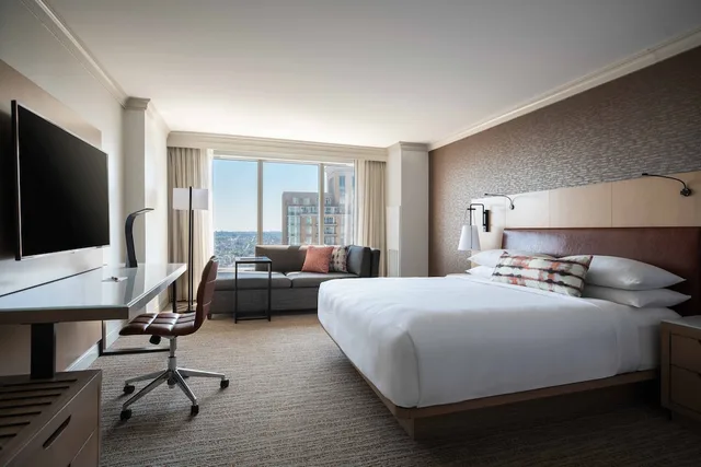 غرفة بسرير كينج بإطلالة على المرفأ مع أريكة، Baltimore Marriott Waterfront 1/5