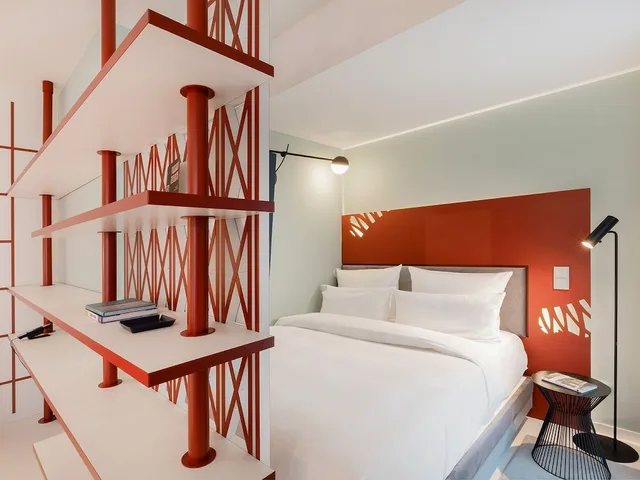 Urban, Queen Bed, KPM Hotel and Residences 1/5