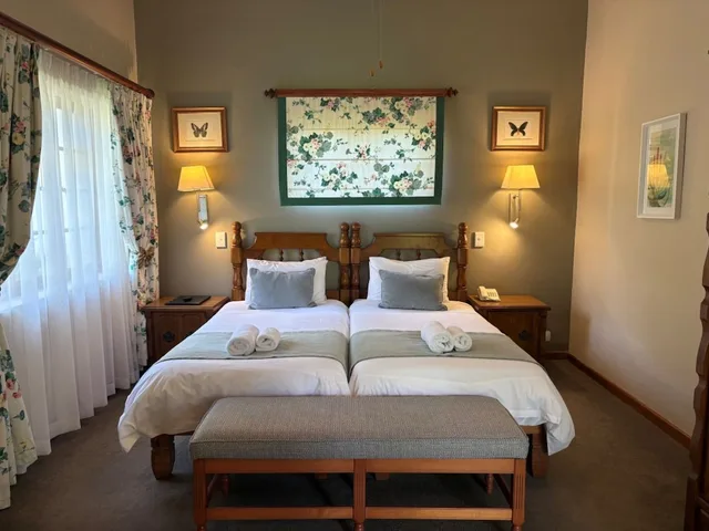 Rose Court, Twin Beds، Eight Bells Mountain Inn 1/5
