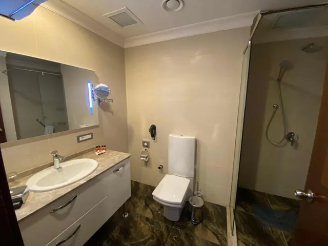 جناح جونيور مفرد، Parkside Hotel Apartments 2/3