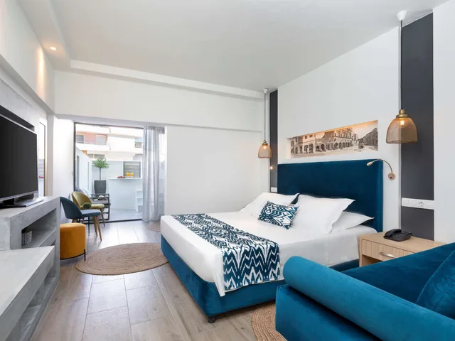 جناح جونيور بسرير كينج بشرفة مع أريكة، Mercure Rhodes Alexia Hotel & Spa 3/7
