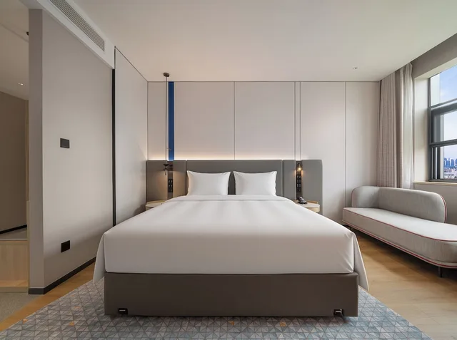 Standard, King Bed, Extra Floor Space، YiWu Zhonglian Kaixin Hotel 1/8