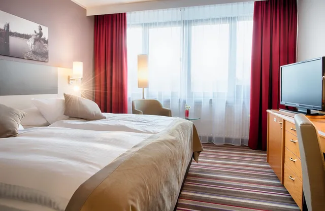 غرفة سوبيريور بسرير كينج، LEONARDO HOTEL HANNOVER 5/7