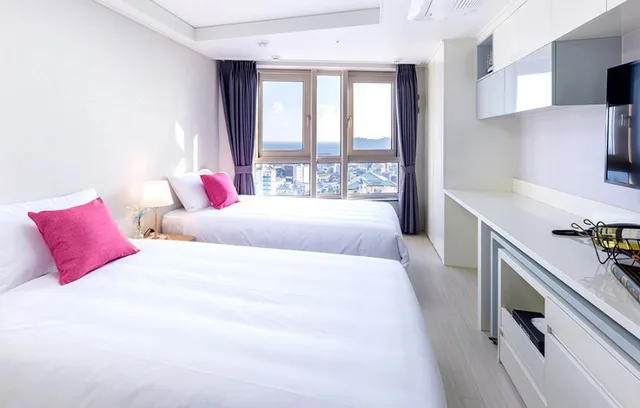 Premier, Twin Beds, Shin Shin Hotel Seogwipo 1/2