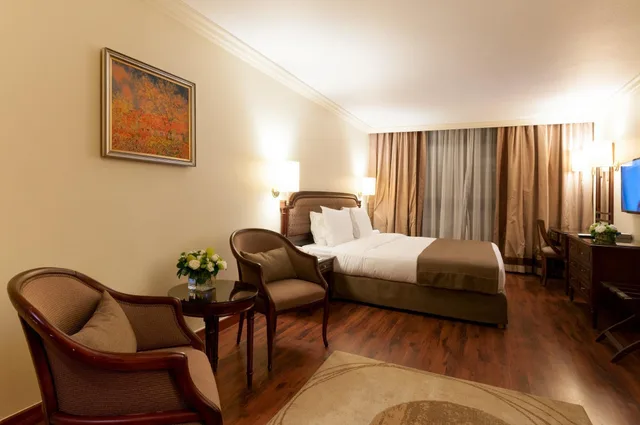 Executive Suite:, Le Commodore Hotel, Beirut 1/5