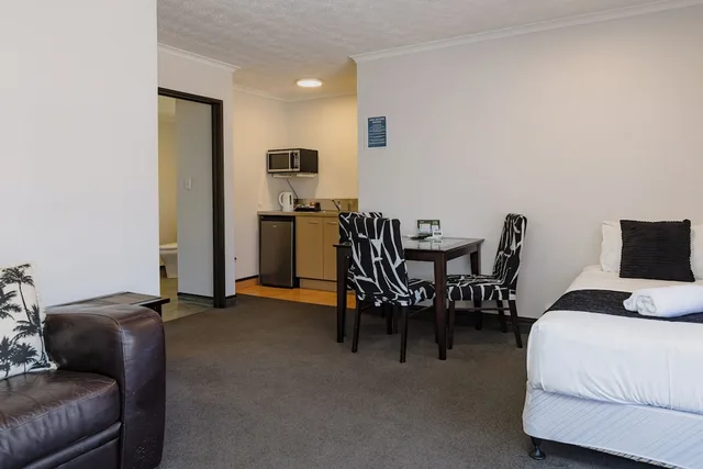 شقة بسرير مزدوج وسرير فردي بغرفة نوم واحدة، Palm City Motor Inn 3/5
