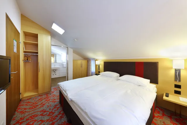 غرفة مفردة بسريرين منفصلين، Hotel Garni Testa Grigia 1/3
