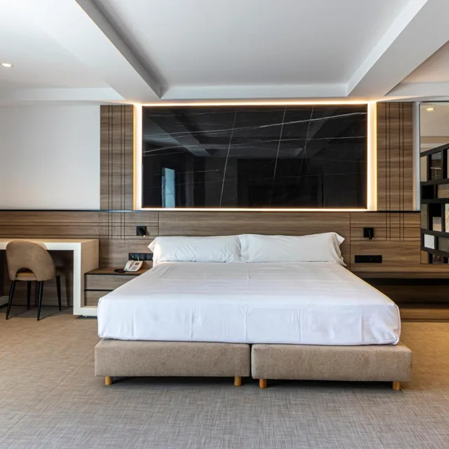 جناح جونيور، HOTEL INFFINIT SANXENXO PLAYA 8/10