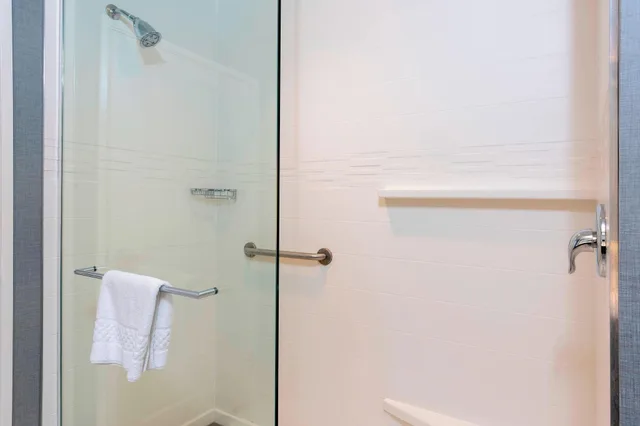 جناح لذوي الإعاقة، RESIDENCE INN AKRON SOUTH/GREEN 9/9
