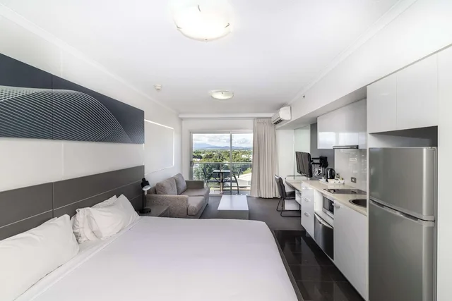 City, Studio, King Bed، Oaks Townsville Metropole Hotel 6/10