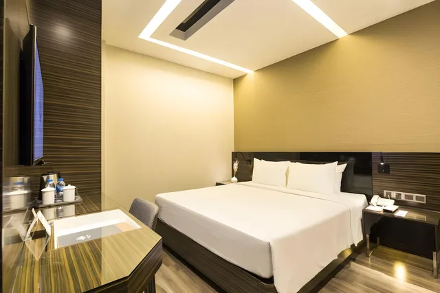 غرفة سوبيريور بسرير مزدوج، QUEEN ANN HOTEL 1/3