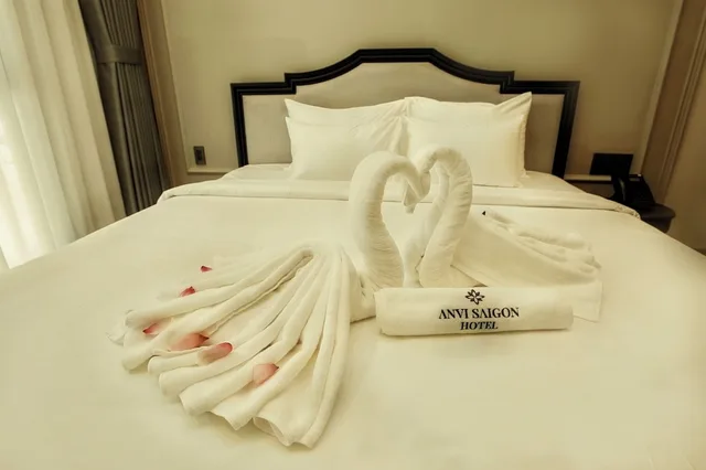 جناح بسرير كينج بإطلالة على المدينة، Anvi Saigon Boutique Hotel 4/8
