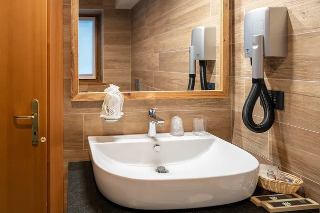 Deluxe, Suite, Double Bed, Sauna, Hotel Lo Scoiattolo 6/8