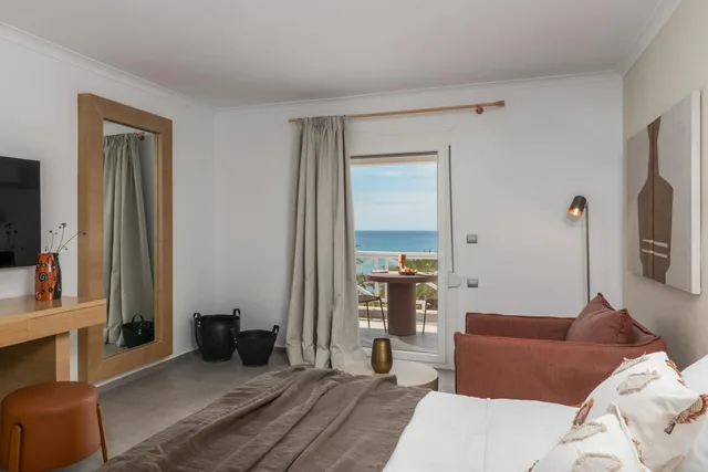 Blue, Aegean, Junior Suite, King Bed، GOLDEN MILOS BEACH 2/6