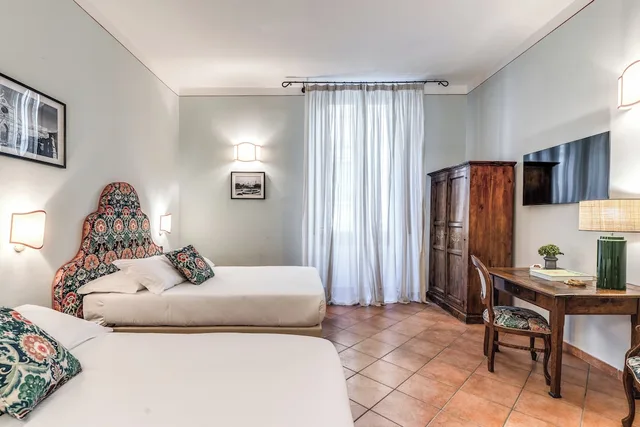 غرفة قياسية رباعية بسريرين مزدوجين، The Galileo Hotel 3/10