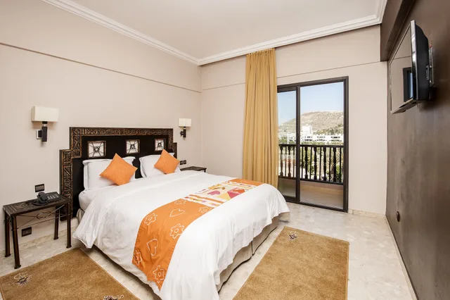 غرفة قياسية بسرير كينج، Hotel Oasis and Spa 4/9
