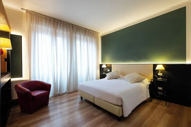 غرفة عائلية بسرير فردي مع أريكة، Hotel Italia 1/10