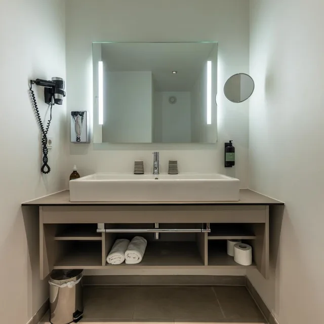 غرفة كلاسيكية بسرير مزدوج، HOTEL POST 7/8