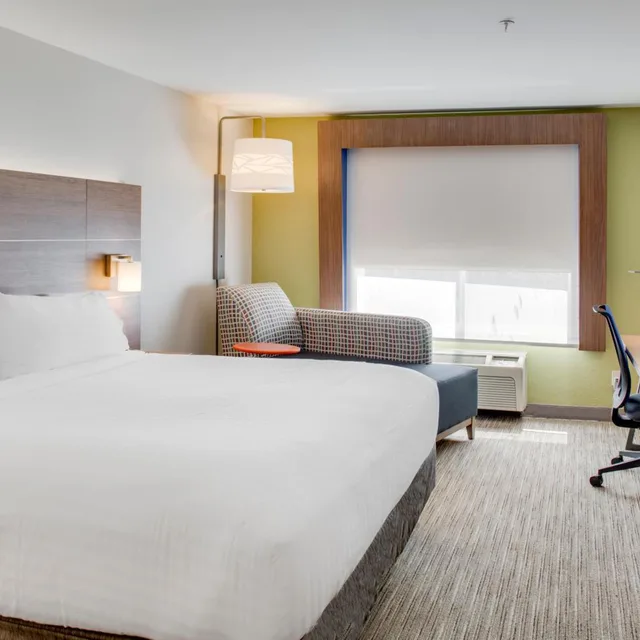 جناح بسرير مزدوج، Holiday Inn Express Suites Chickasha 3/5