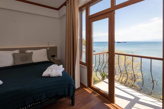جناح، SINOP ANTIK OTEL 5/10