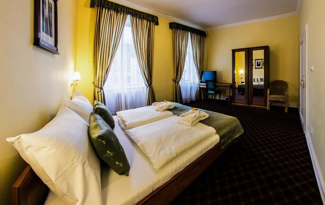 جناح عائلي بسرير كينج بشرفة، Hotel Dvorak 2/10