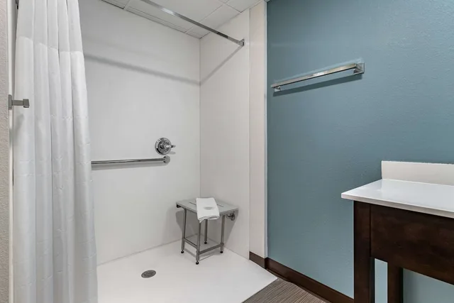 غرفة بسريرين كوين لذوي الإعاقة، Sleep Inn & Suites Milwaukee/Franklin, WI 2/3