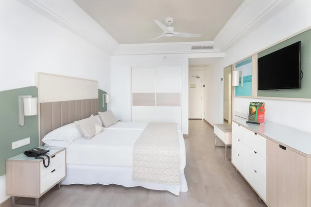 غرفة قياسية بسرير مزدوج بشرفة، Hotel RIU Gran Canaria 1/9