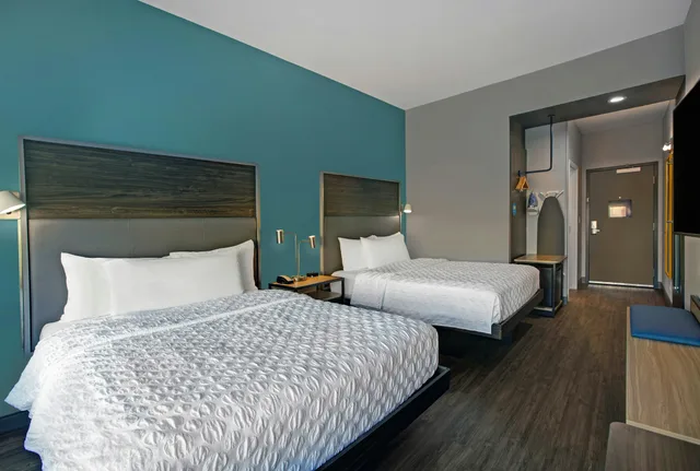 Room, 2 Queen Beds, Accessible, Tru by Hilton Austin Airport, TX 2/5