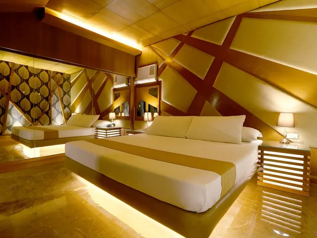 جناح بسرير كوين، Hotel Ava Malate, Manila 7/10