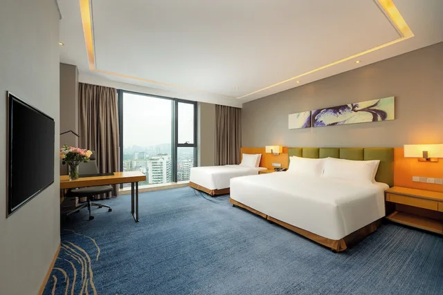 Premium, 1 King and 1 Single Beds, Holiday Inn Neijiang Riverside 3/4