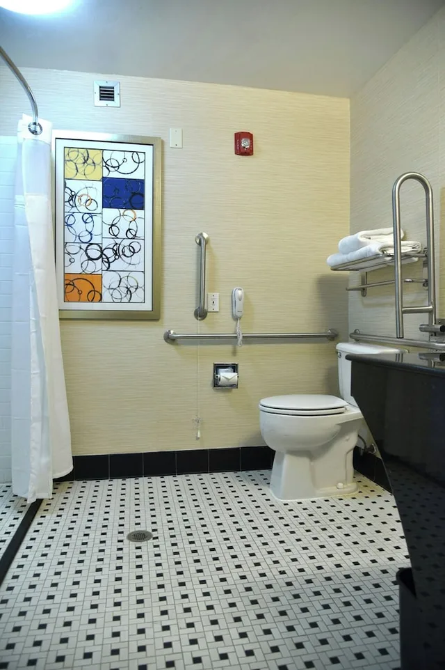 غرفة بسرير كينج لذوي الإعاقة، Fairfield Inn & Suites Hartford Airport 5/5