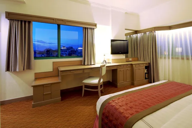 غرفة كلوب بسرير كينج بإطلالة على المدينة، SUNWAY HOTEL HANOI 4/4