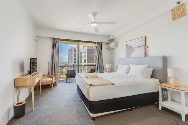 شقة سوبيريور بسرير كينج وسريرين منفصلين بغرفتي نوم، The Meriton On Main Beach 1/10