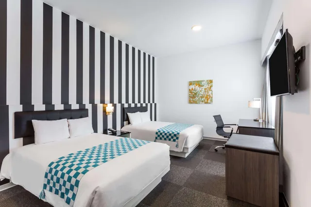 غرفة قياسية بسريرين منفصلين، Wyndham Costa Del Sol Lima City 1/1
