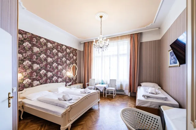 غرفة كومفورت ثلاثية بسرير كوين وسرير فردي، Hotel Pension Baronesse 3/6