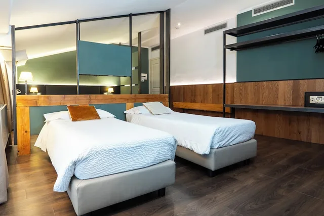 غرفة عائلية بسرير فردي مع أريكة، Hotel Italia 3/10