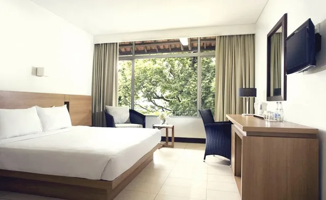 غرفة ديلوكس بسرير كينج، Hotel Santika Bandung 3/10